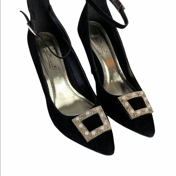 Anne Michelle Heels Black Faux Suede Pearl Buckle 7-1/2 - Picture 6 of 15